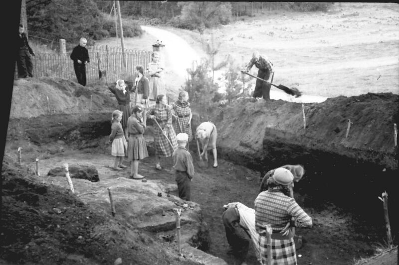 Раскопки Юодоньского кургана (городища). 1958 г.