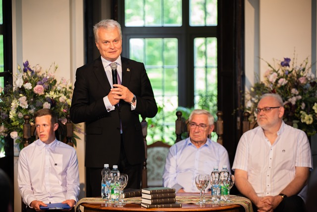 Prezidentas ragino „Aušrą“ skaityti širdimi