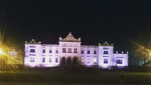 Per Lietuvą ritasi purpurinė banga